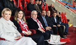 Kadın Milli Takımına tribünden tam destek