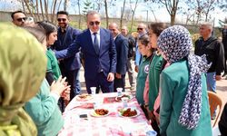 Başkan Uzun Bahar Şenliği'ne katıldı