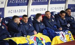 Sivas'ın soğuğunda Fenerbahçeli futbolcular battaniyelere sarıldı!