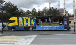 Şehir meydanında taraftarın sesi: Bu tırın burada ne işi var?