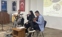 Üniversitede konser sonrası deprem konuşuldu
