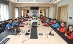 O minik eller büyük işler başarmış! Kardelen Gazetesi