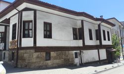Yıllara direnen konak alarm veriyor: Restorasyon şart!
