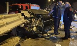 Sivas-Kayseri yolunda feci kaza: Araç bariyere saplandı