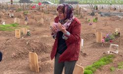 İki evladını yitiren anne anneler gününde mezarlıktaydı