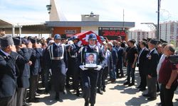 Sivas Şehidini Son Yolculuğuna Uğurladı! Astsubay Emre Polat Memleketinde Defnedildi