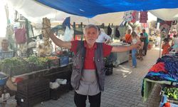 Bu pazarcı tam bir neşe kaynağı
