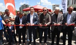Sivas yeni semt pazarına kavuştu! Başkan Uzun kurdelesini kesti