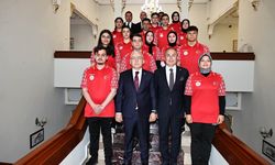 19 Mayıs coşkusu Sivas Valiliği'ne taşındı