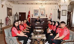Vali Şimşek’e anlamlı ziyaret: 19 Mayıs ruhu Sivas’ta