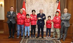 Kıbrıs dönüşü büyük gurur! O ödülle valiliğe çıktılar