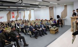 Öğrenciler Gazze için müzayede düzenledi