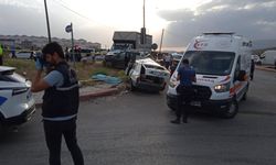 Otomobil ve Kamyonet Çarpıştı Yaşlı Çift Yaşamını Yitirdi