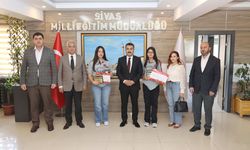 Film yarışmasında Sivas'ın gururu öğrenciler