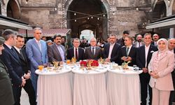 Sivas’ta Bayram Coşkusu Protokol Buruciye Medresesi’nde Buluştu