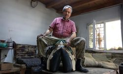 Öğretmen olmadı, semer ustası oldu