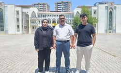 6 Üniversite Mezunu Baba Çocuklarıyla AYT Sınavında