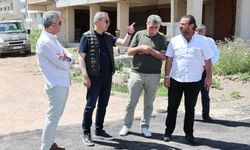 Mahallede Ne Konuşuldu? Başkan Adem Uzun Sahadaydı