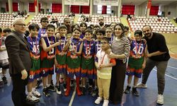 U12 basketbolda şampiyon Yolspor