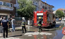 Sivas'ta Apartman Yangını: 5 Kişi Dumandan Etkilendi!