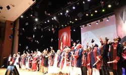 Geleceğin Diş Hekimleri meslek yolculuğuna uğurlandı