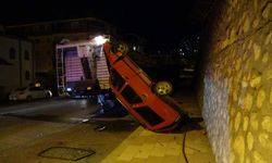 Önce minibüse çarptı sonra 5 metre aşağı uçtu!