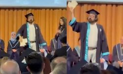 Mezun oldu, diplomasını yırttı! Bir garip protesto!