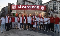Vefa Sezonunda Taraftar Eli Değdi: Sivasspor’a Şampiyonluk Yolunda Maddi ve Manevi Destek