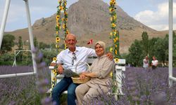 Sivas'ta astım hastası eşine nefes olan lavanta bahçesi