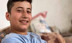 Motosikletiyle traktöre çarptı, kurtulamadı!..