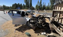 Sivas'ta Korkunç Kaza! Traktör ve Otomobil Çarpıştı!