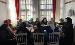 Bu konak kadınların kıraathanesi...