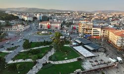 Meydana gül kokulu bir dokunuş