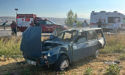 Faci Kaza 2 Araç Şarampole Devrildi 5 Yaralı!