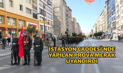 İstasyon Caddesi’nde yapılan prova merak uyandırdı