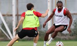 Sivasspor günde çift idmanla hazırlanıyor