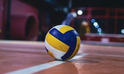 Sivas'ın O Okulundan Tarihi Voleybol Başarısı!