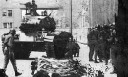 Tanklara selam duran zihniyete geçit yok: 12 Eylül'ü unutmadık