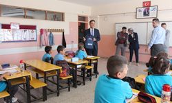 Sivas'ta TKDK'den öğrencilere kırtasiye yardımı