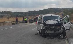 İki aracın çarpıştığı kaza yürekleri dağladı