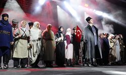 Sivas'ta “Hepimiz Bir Kilimin Desenleriyiz…” defilesi