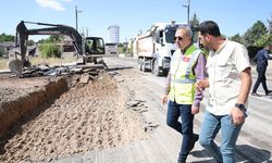 Sivas Yenidoğan Mahallesi’nde asfalt yenileniyor
