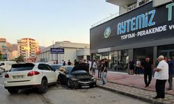 Milyonluk Lüks Cip, Bir Panelvan Karşısında Dayanamadı