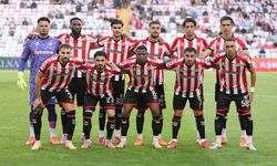 Kırmızı-Beyazlılardan Gövde Gösterisi 5 Gollü Zafer