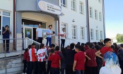 Sivas'ta öğrencilere insansız hava araçları gösteriliyor