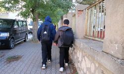 Uzman İsim Sivas'tan Uyardı! Çocuğunuzun Omurgası Tehlikede!