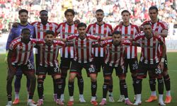 Sivasspor Evinde Gol Bulamadı! Serik Spor ile Puanlar Paylaşıldı
