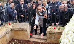 Sivas'ta Duygusal Anlar! Âşık Veysel 53. Yılında Böyle Anıldı!