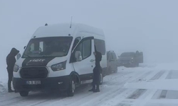 Kar ve Tipi Ulaşımı Etkiledi: Palandöken Yolu Felç Oldu