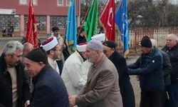 Asırlık Gelenek Yeniden Dirildi Sancak Altında Bayramlaşma Coşkusu